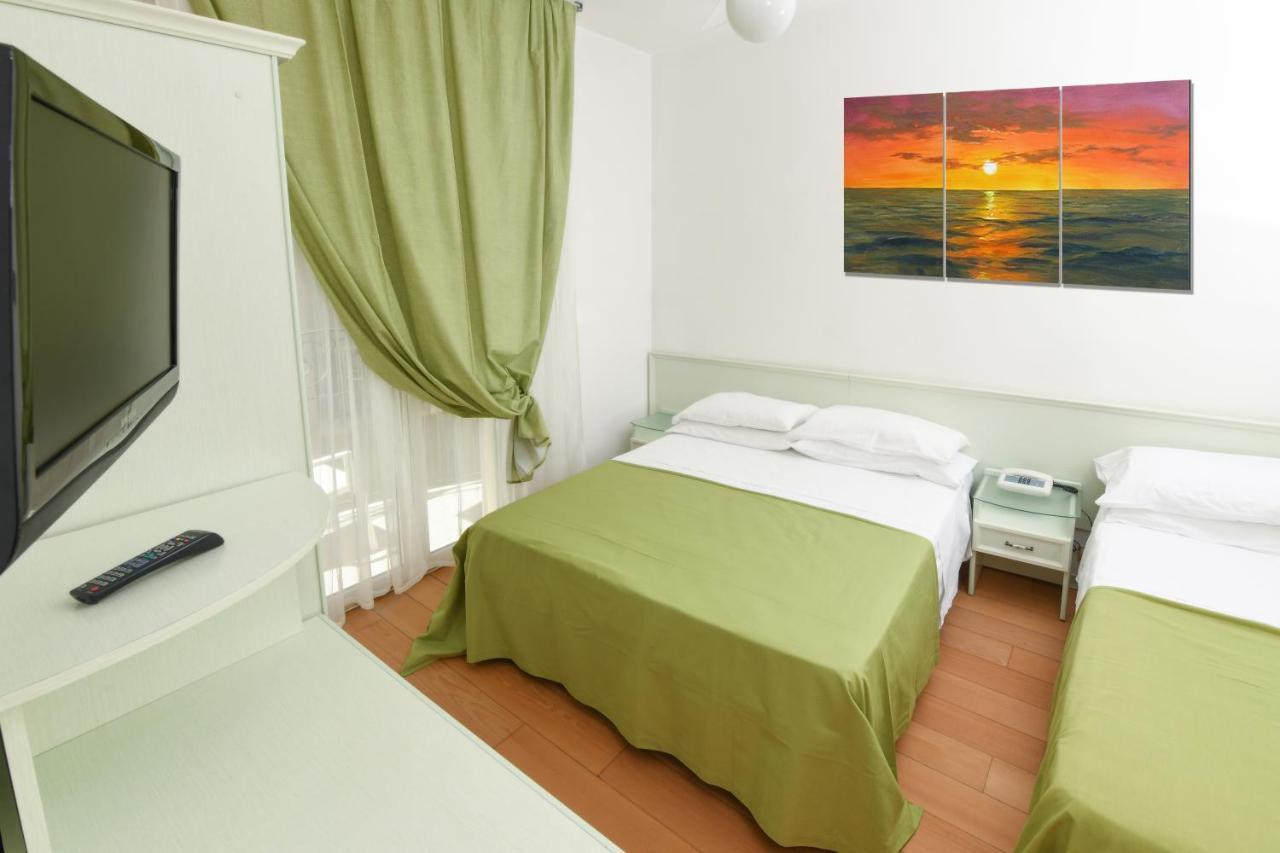 Hotel La Rosa Каттоліка Екстер'єр фото