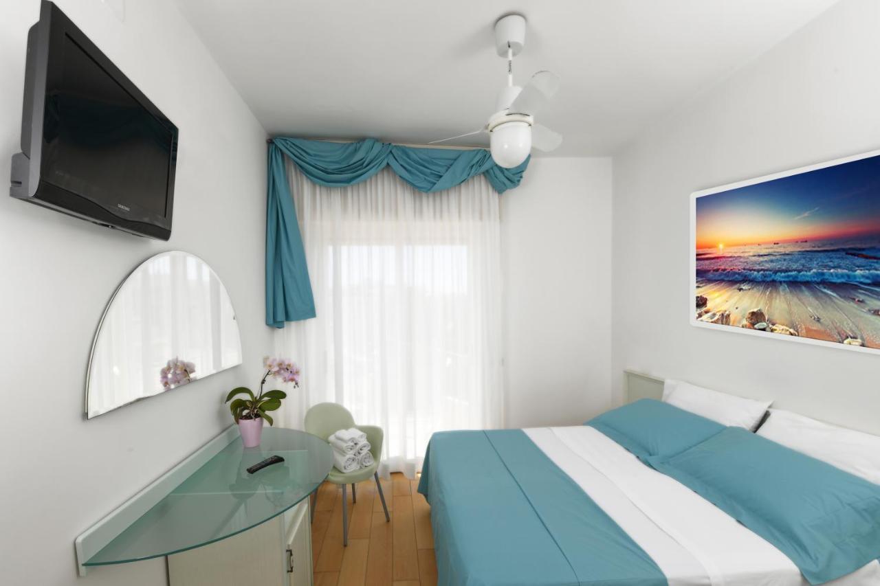 Hotel La Rosa Каттоліка Екстер'єр фото