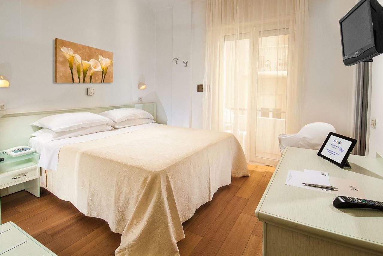 Hotel La Rosa Каттоліка Екстер'єр фото
