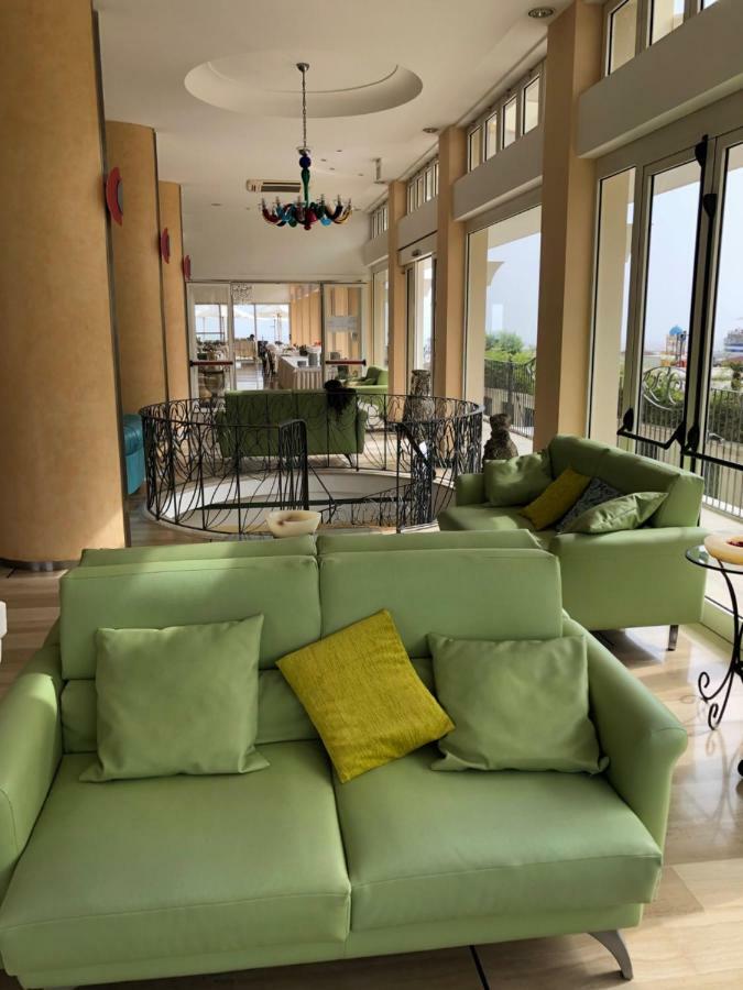 Hotel La Rosa Каттоліка Екстер'єр фото