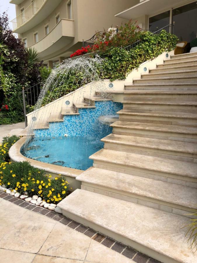 Hotel La Rosa Каттоліка Екстер'єр фото