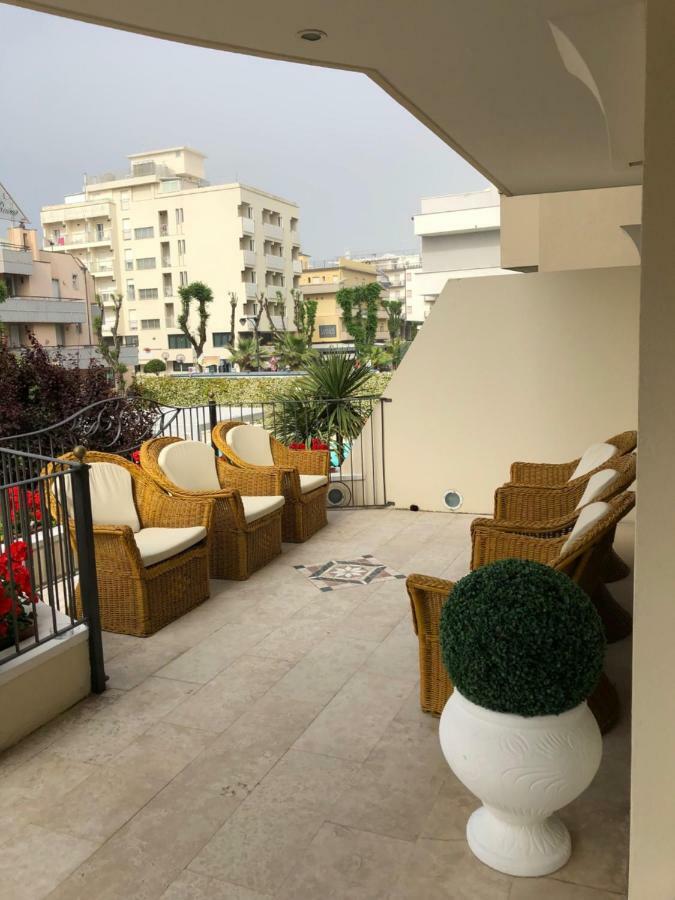 Hotel La Rosa Каттоліка Екстер'єр фото